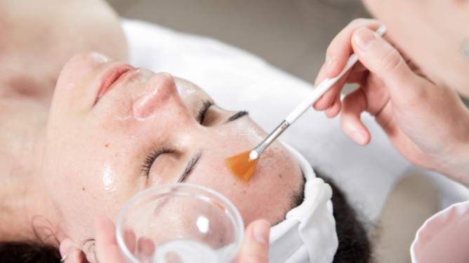 Benefits of a skin polishing facial